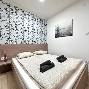 https://central-seasons-design-apartments.inbudapesthotels.com