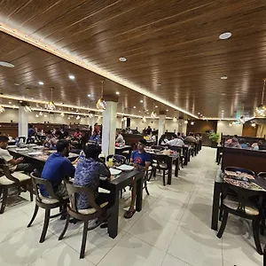 Saveira Hotel